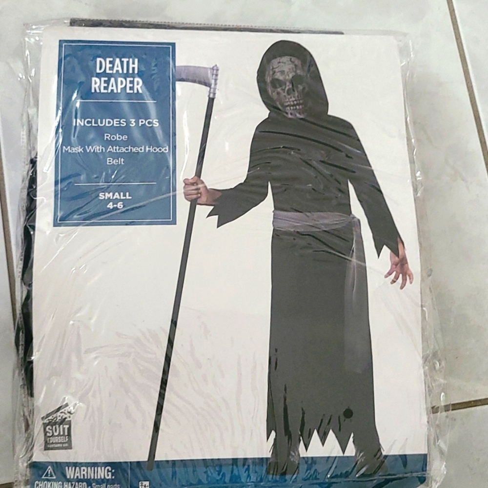 DEATH REAPER Child Custome,  Size Small (4-6) NWT